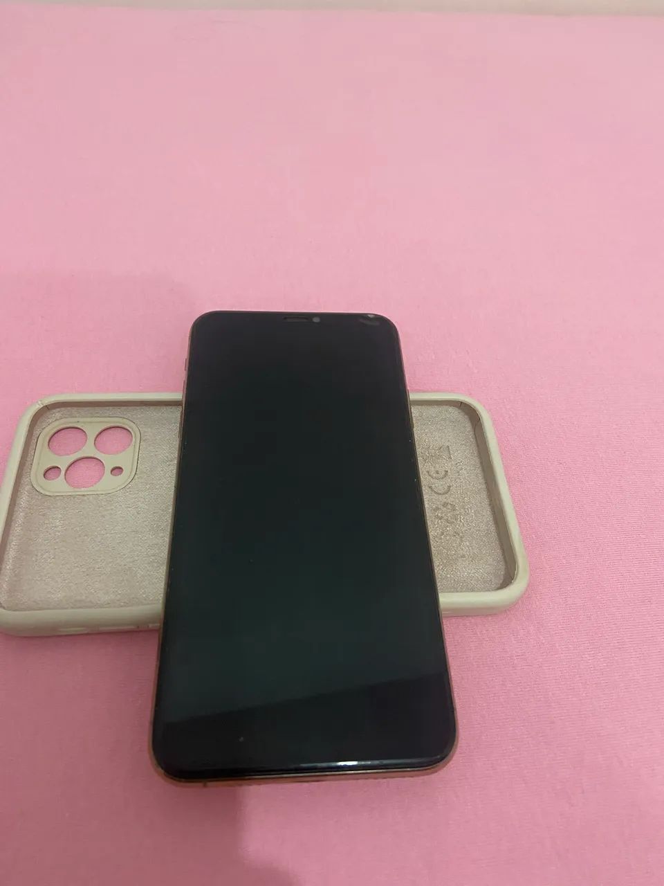 iPhone 11 Pro Max Gold 64gb - Foto 4
