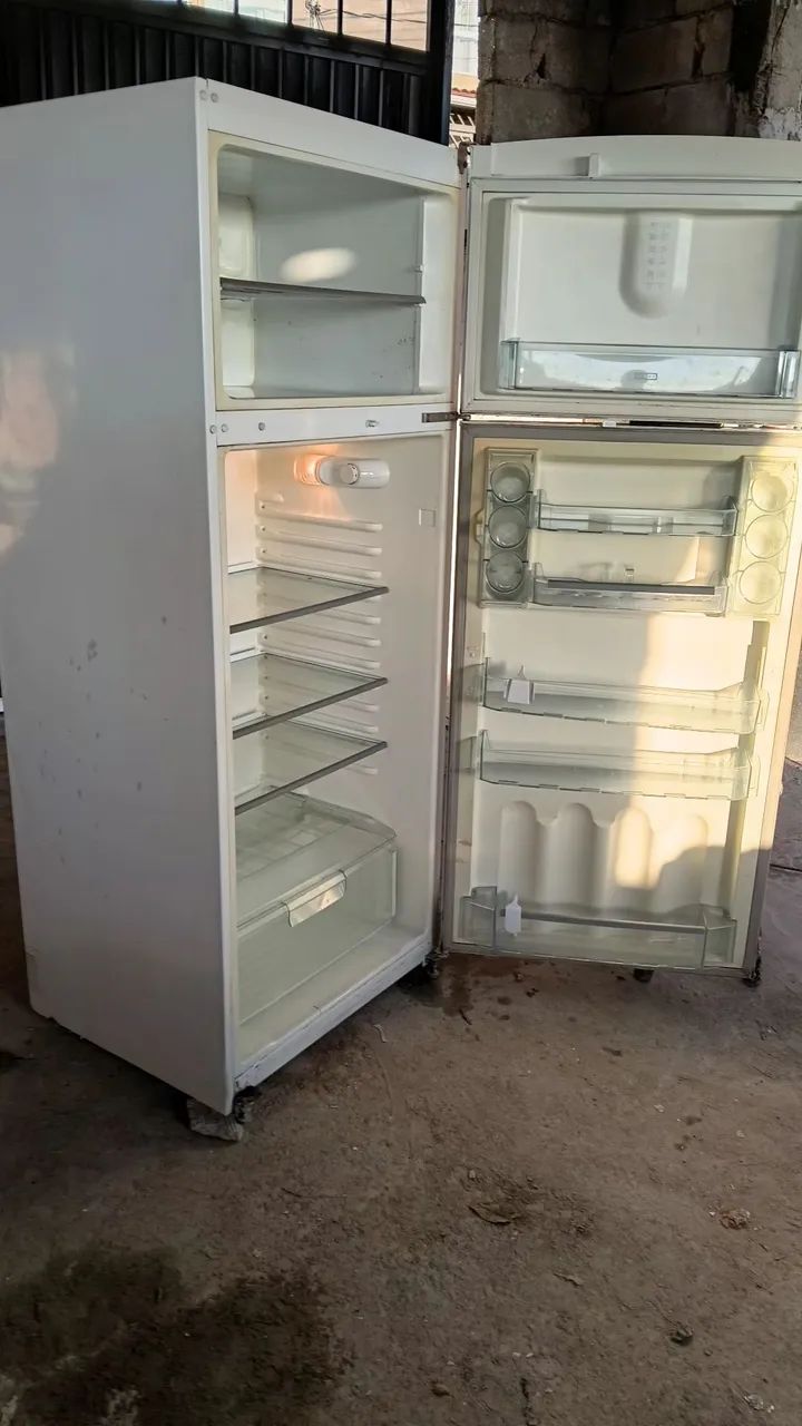 Vendo Geladeira Duplex com entrega grátis  - Foto 3
