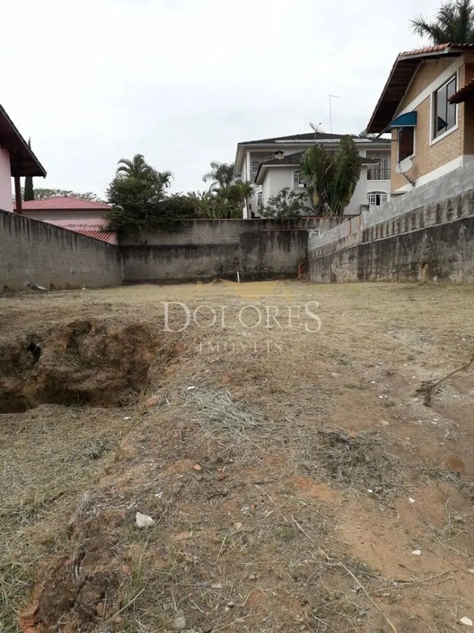 Terreno plano em rua sem saída