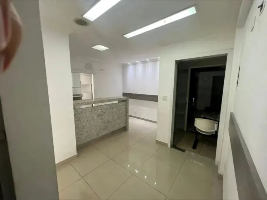 Ponto comercial em Porto - Oportunidade!!