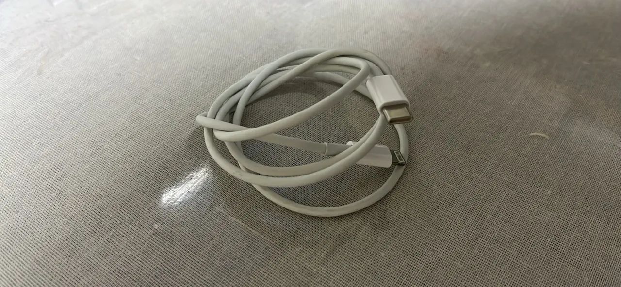 Cabo Carregador iPhone USB-C para Lightning (1 metro) - Foto 3