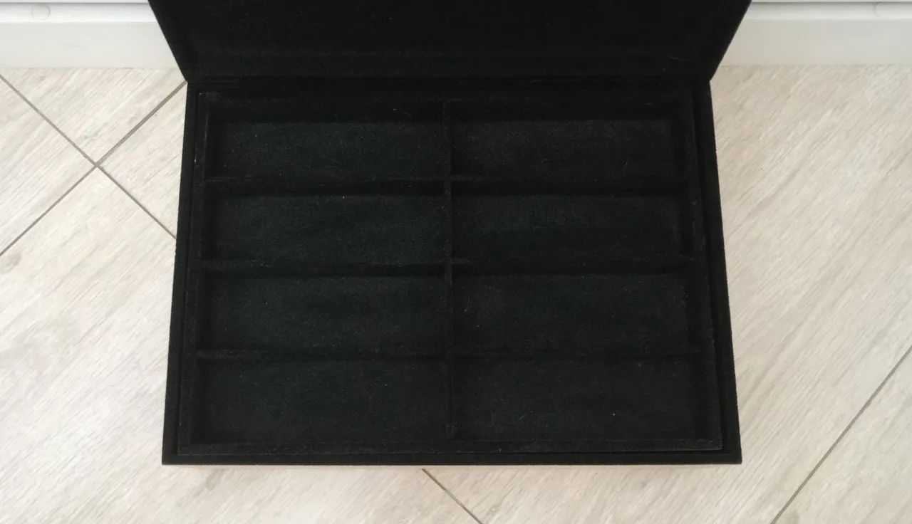 Caixa expositora, mala para guardar óculos, em madeira, para 16 óculos - Foto 3