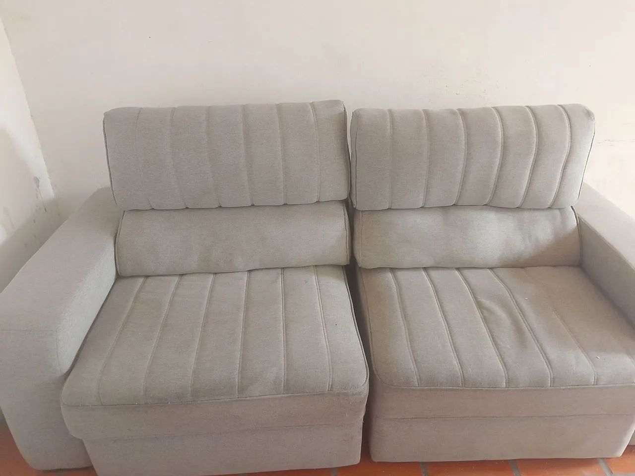 Vende - se, sofá retrátil em bom estado. - Foto 2