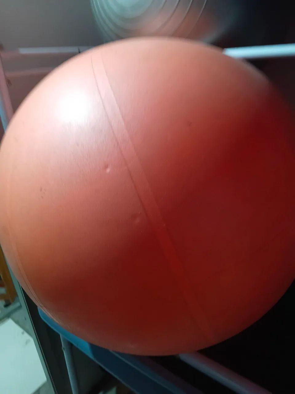Tenho 4 bolas de pilates 65cm 