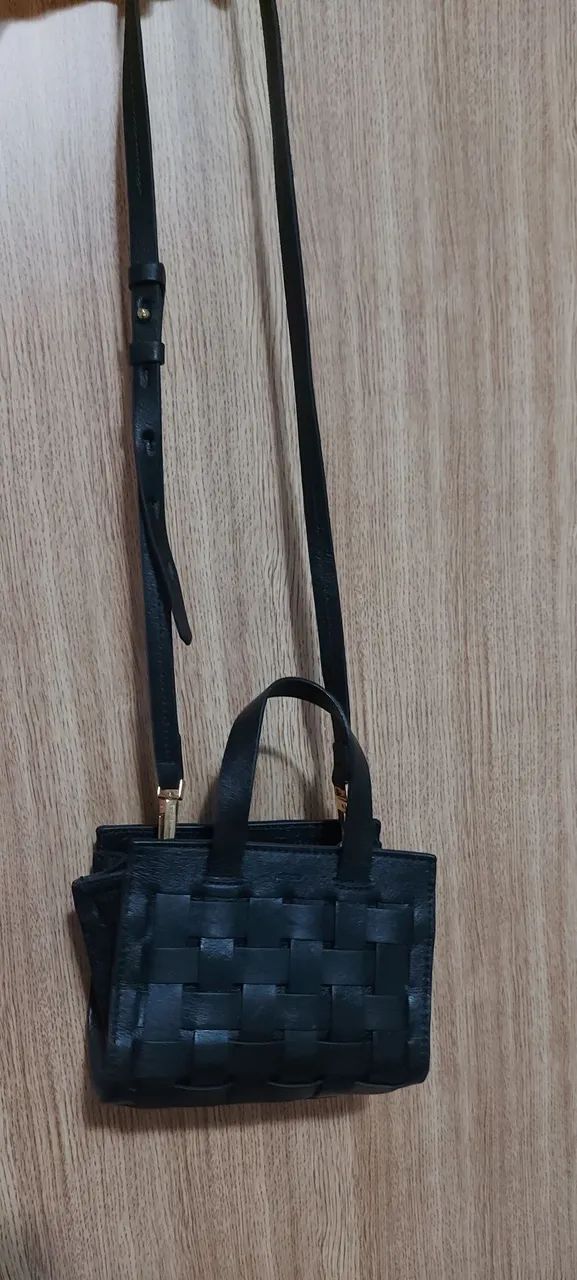 Bolsa arezzo em couro ( nunca usada) - Foto 3