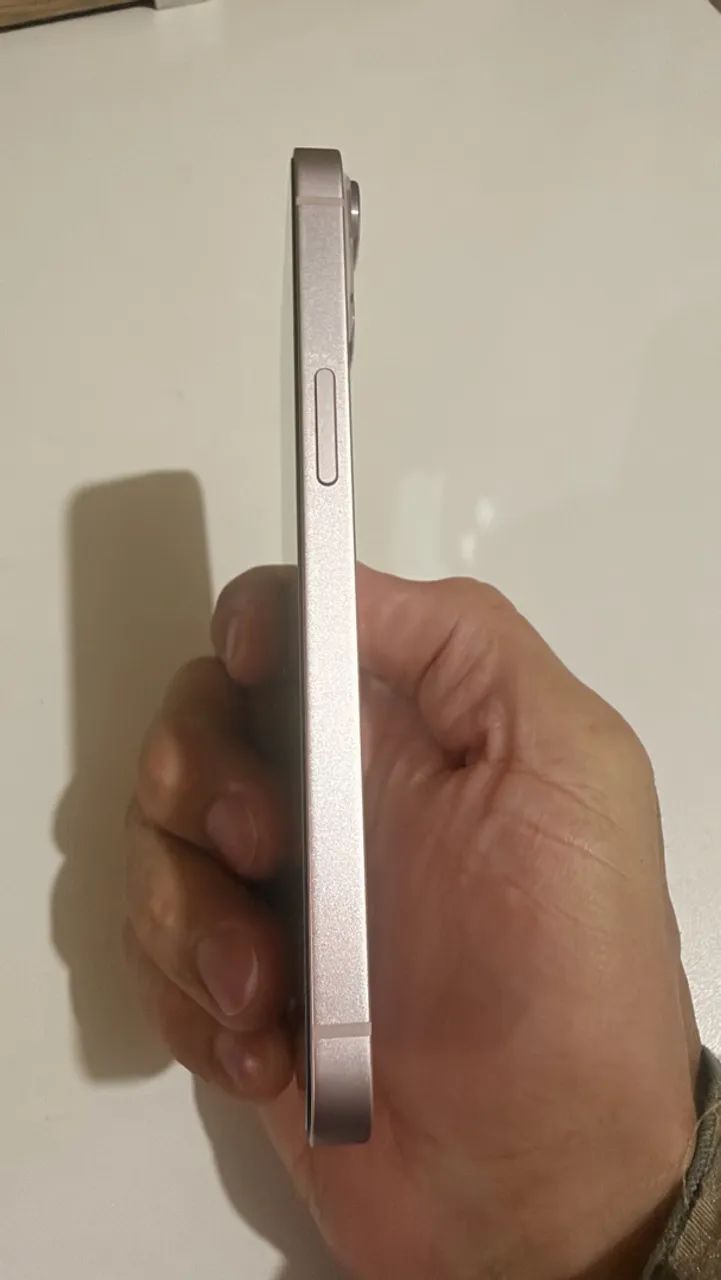 iPhone 13 128GB Rosa - Conservado, com Caixa Original