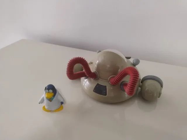 Submarino Club Penguin Raríssimo Super Conservado