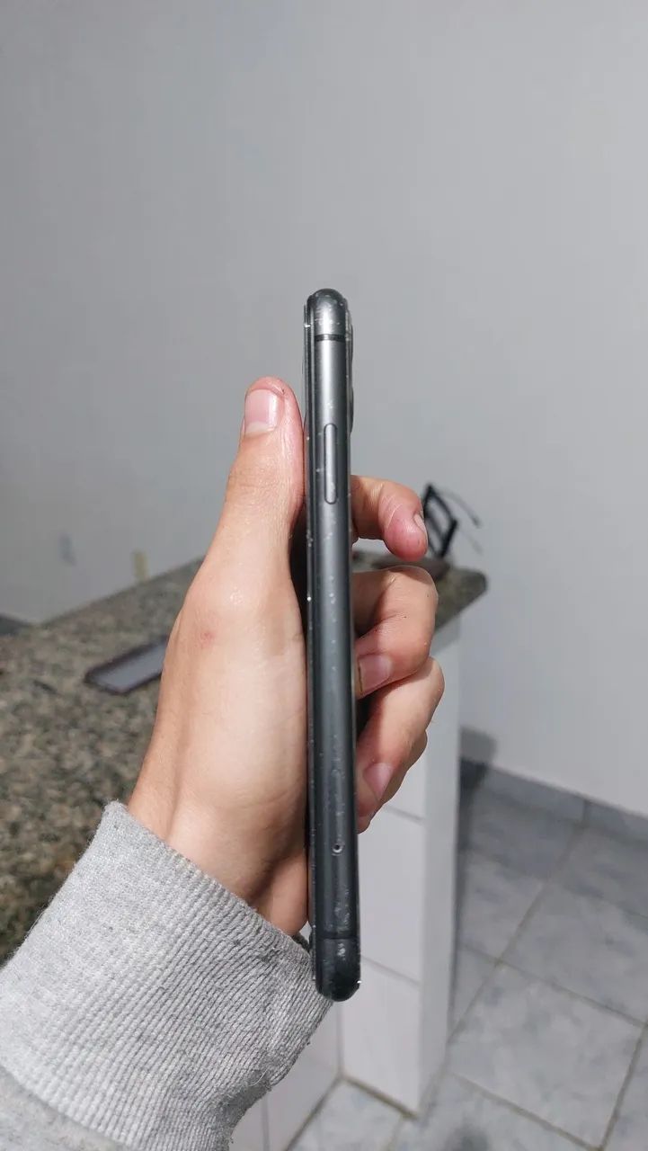 IPHONE 11 PRETO - Foto 4