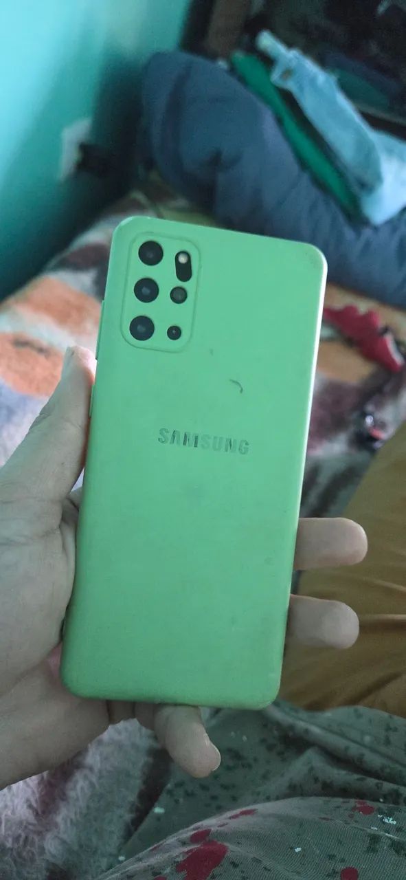 Celular s20 plus tela quebrada. 200$ - Foto 2