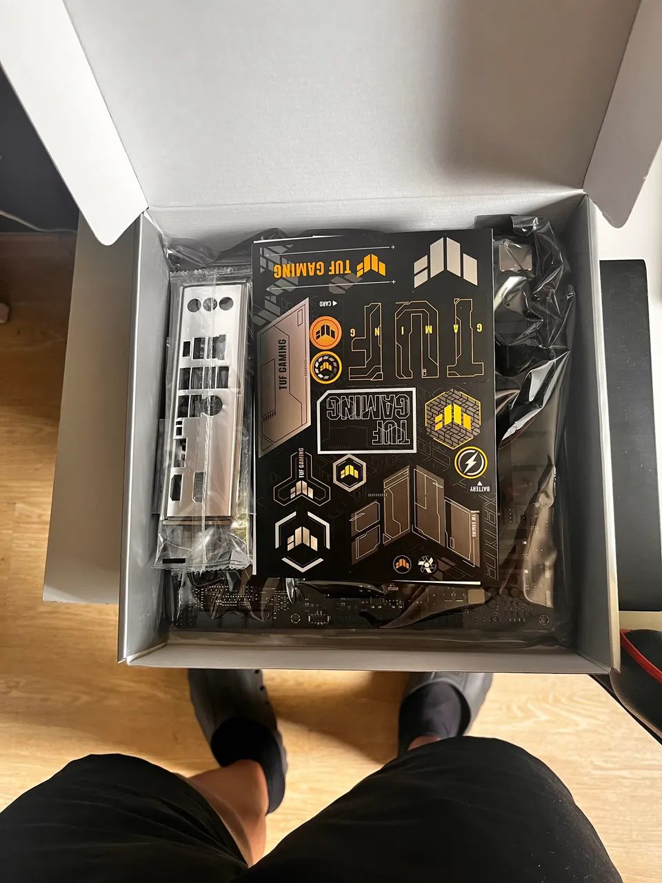 Placa-mãe ASUS TUF Gaming B650M-E AM5 DDR5 Nova Lacrada - Foto 2