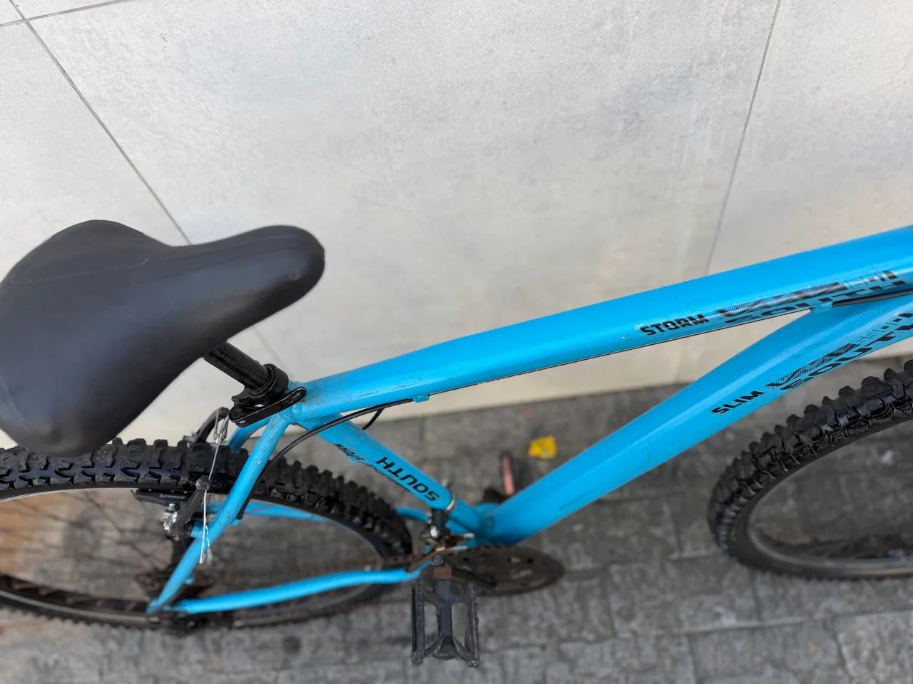 Bicicleta aro 26 alumínio semi nova revisada com nota  - Foto 3
