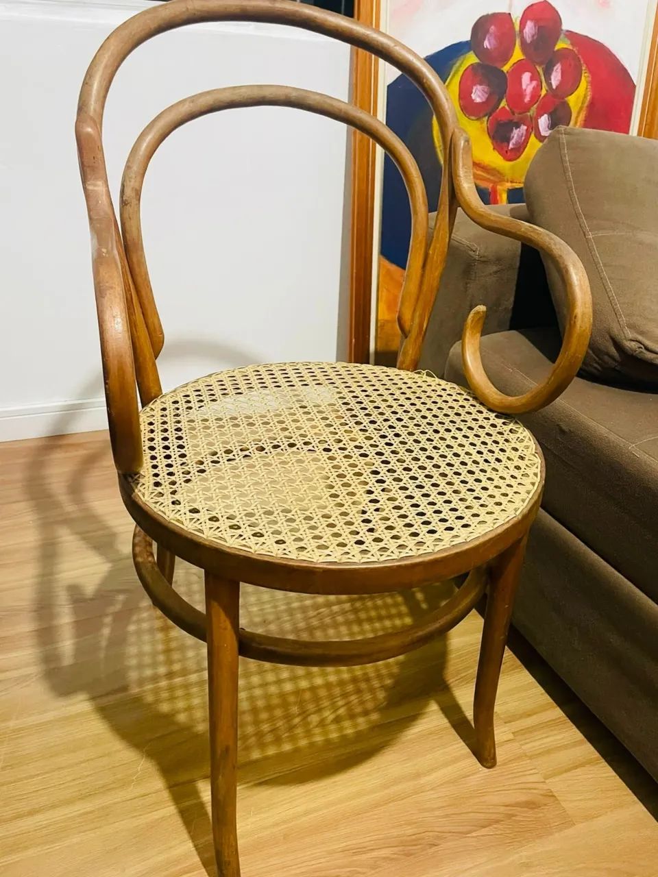  Par de Cadeiras  Antigas Estilo Thonet com Braço  - Foto 4