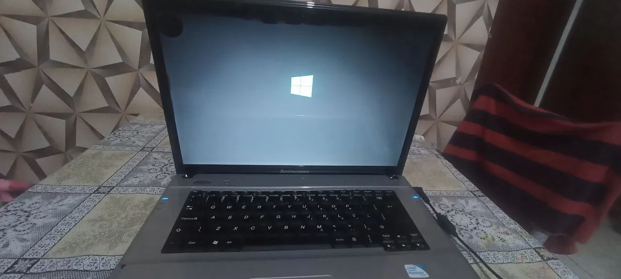 NOTEBOOK LENOVO G530 - Foto 2