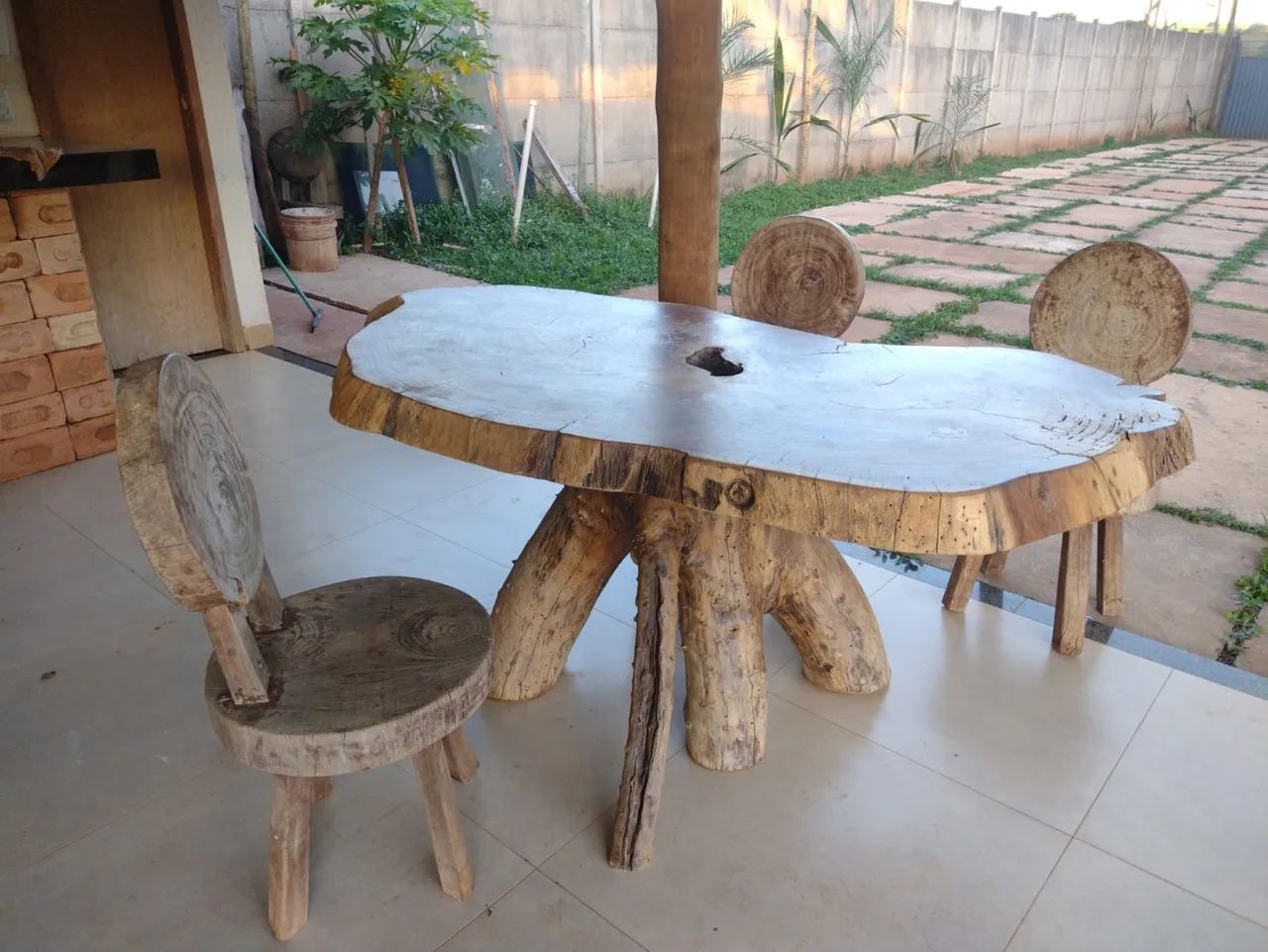 Mesa madeira maciça 