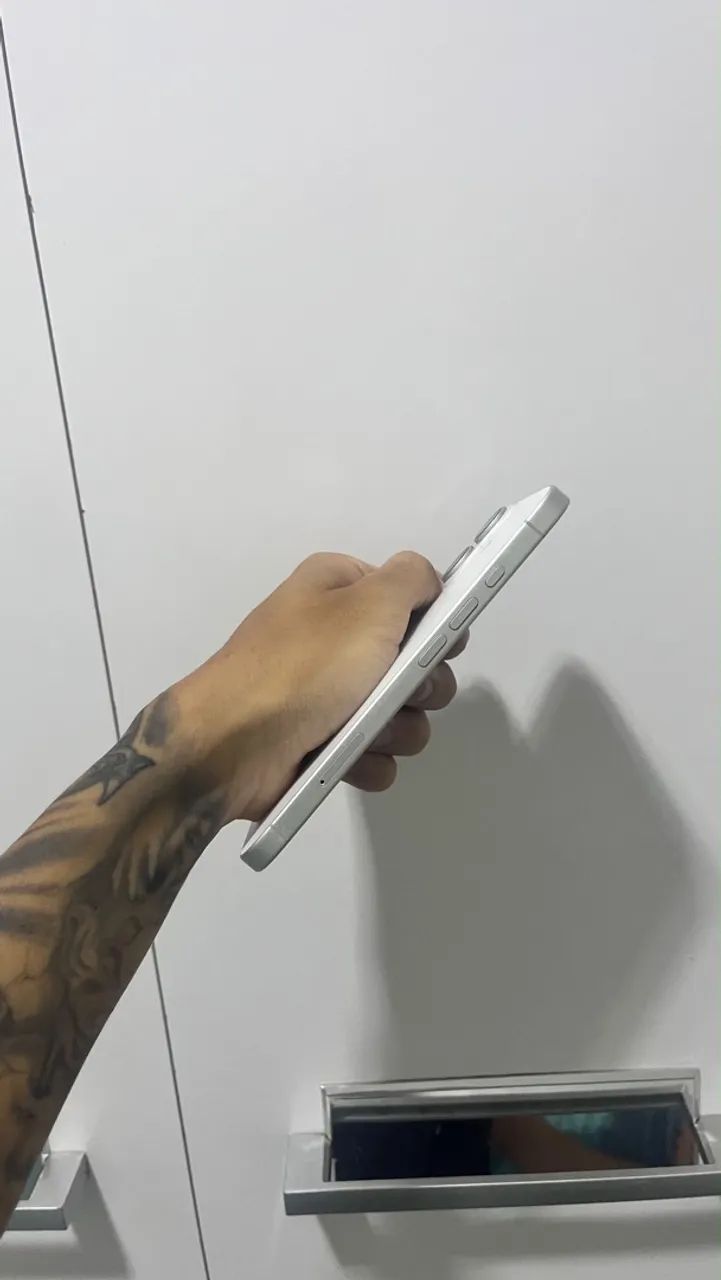 Iphone 16 branco - Foto 3