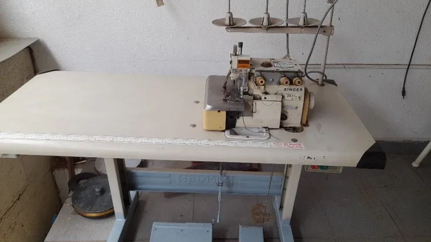 Overloque industria singer