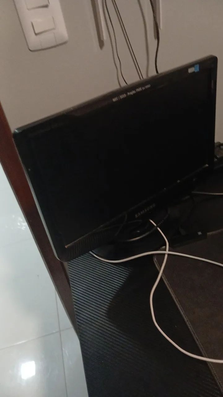 2 Monitores Samsung e Positivo de 2007