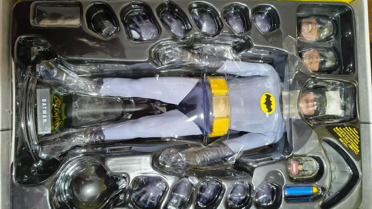 Boneco hot toys Batman e Robin 1/6 - Foto 3