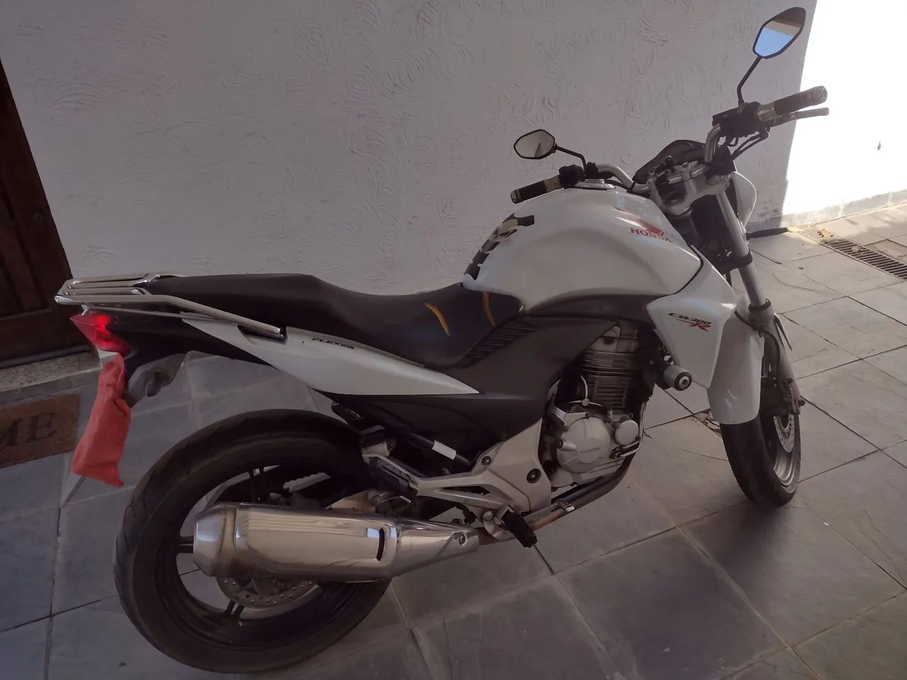 CB300R Branca  - Foto 2