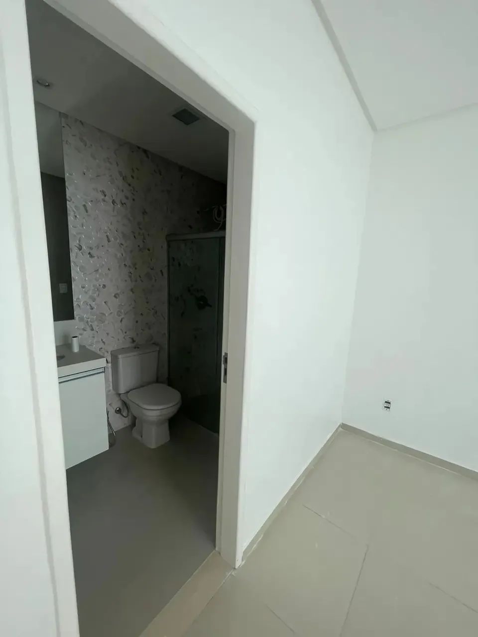 Imóvel para aluguel possui 200 metros quadrados com 3 quartos - Foto 9