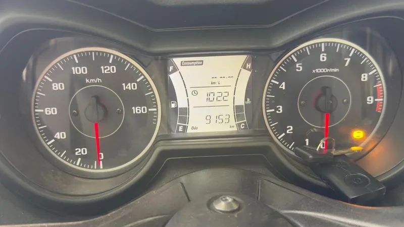 YAMAHA XMAX 2023 - Foto 3