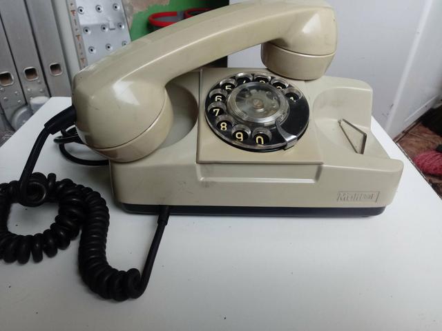 Telefone antigo de disco - Foto 3