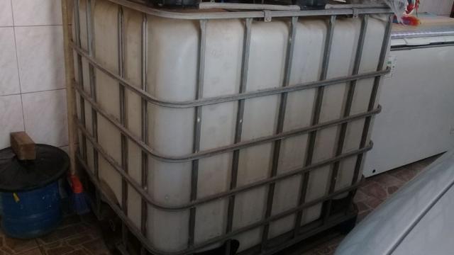 Reservatório container