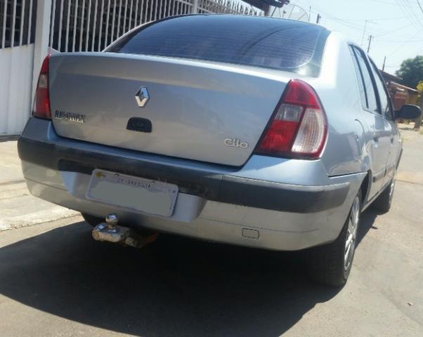 Renalt Clio sedan Vendo ou Troco - Foto 2