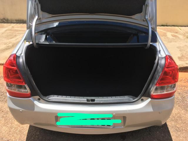 Toyota Etios X Sedan - Foto 2