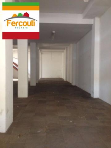 Loja comercial para locação, localização privilegiada com grande circulação de pessoas e v - Foto 2