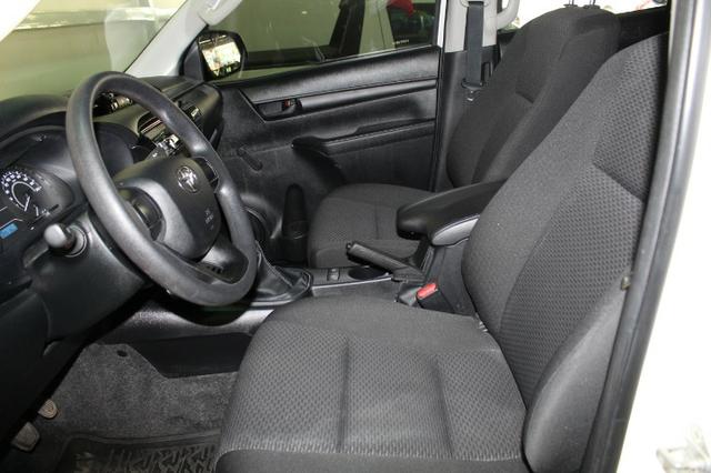 Toyota Hilux Cd Std Mt 4x4 2.8 4p 2017 - Foto 8