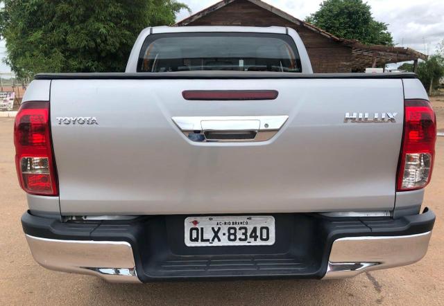 Hilux cd sr 2.8 4x4 diesel at 16-17 - Foto 5