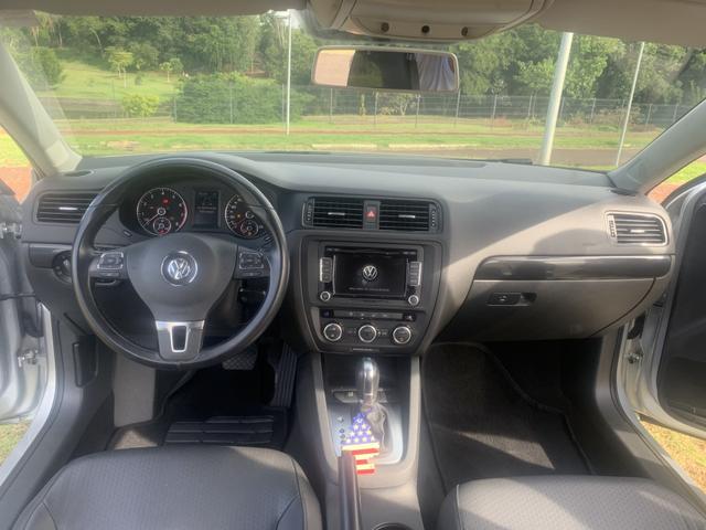 Jetta 2.0 confortline 2014 - Foto 9