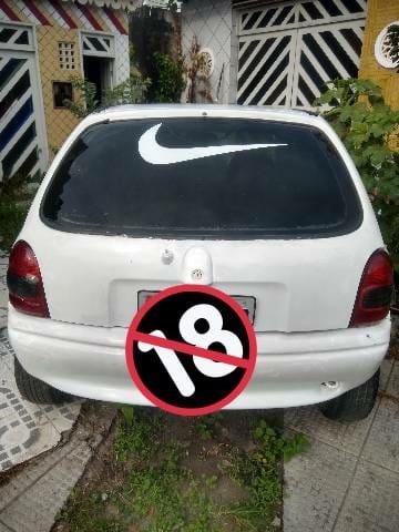 Vendo Corsa Wind branco atrasado bom interior