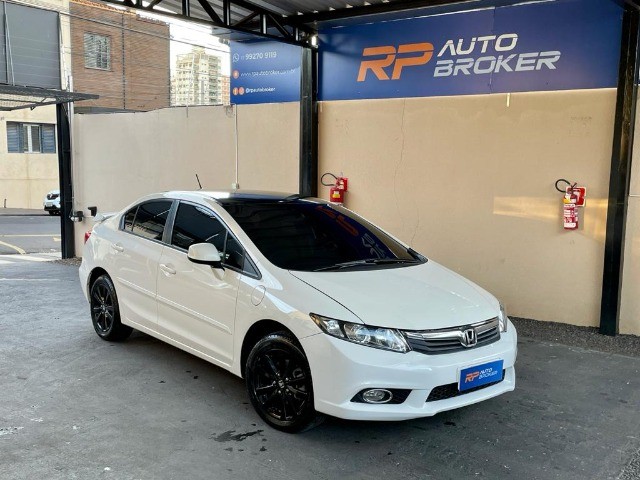 HONDA CIVIC LXS AUTOMÁTICO 2014