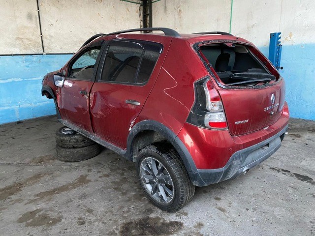 Sucata de renault sandero stepway 2014  1.6 16v. - Foto 3