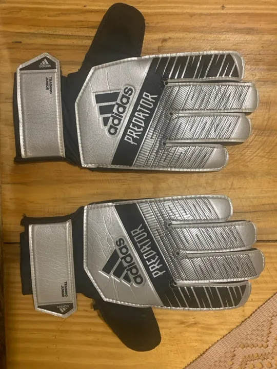 Luvas de Goleiro Adidas Predator - Tamanho 10