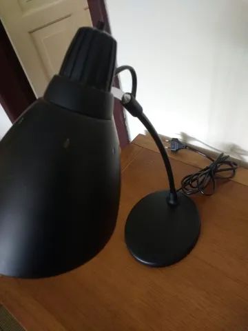 Luminária de mesa de metal - Foto 4