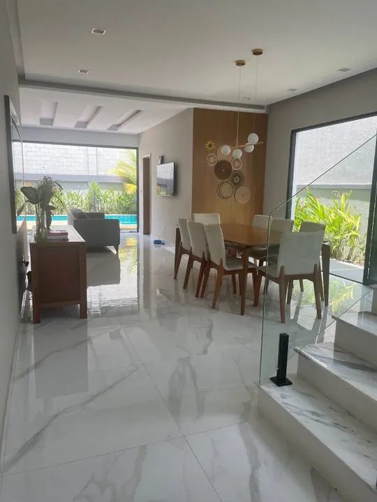 Casa com cinco suítes - 368m² - Ponta Negra