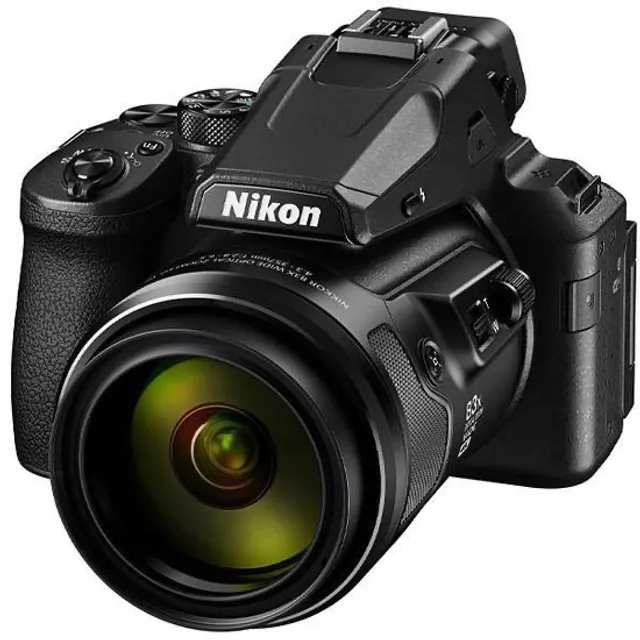 Câmera Digital Nikon Coolpix P950 16MP 3.2 - Nova na caixa