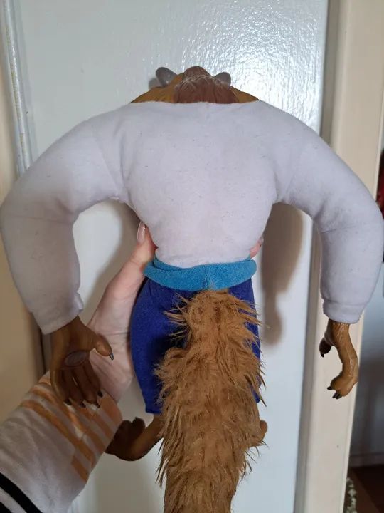 Boneco A Fera da Disney - Foto 2