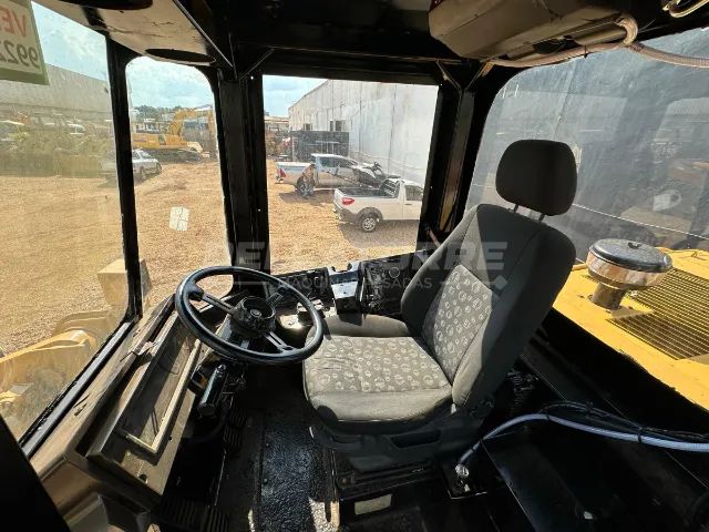 Pá Carregadeira Caterpillar 950F com Garfo Enleirador - Versatilidade e Potência para Suas - Foto 5