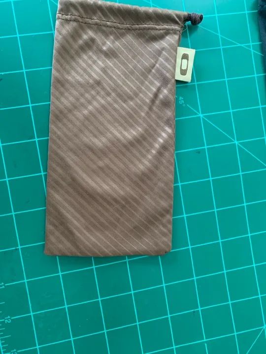 4 Capas para Óculos Oakley - Novas e Usadas - Foto 2