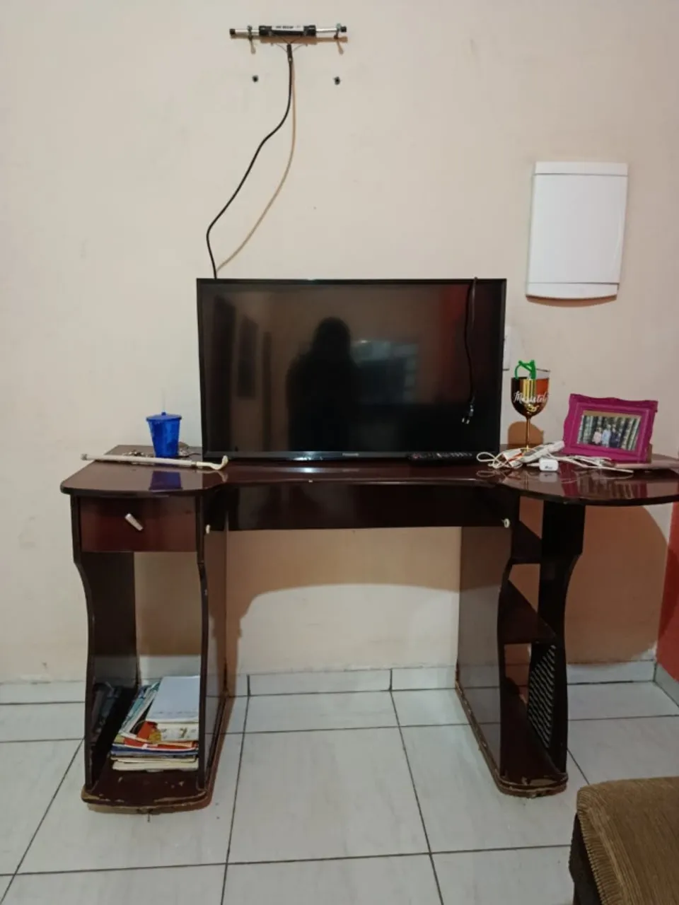 TELEVISÃO COM HACK DE BRINDE