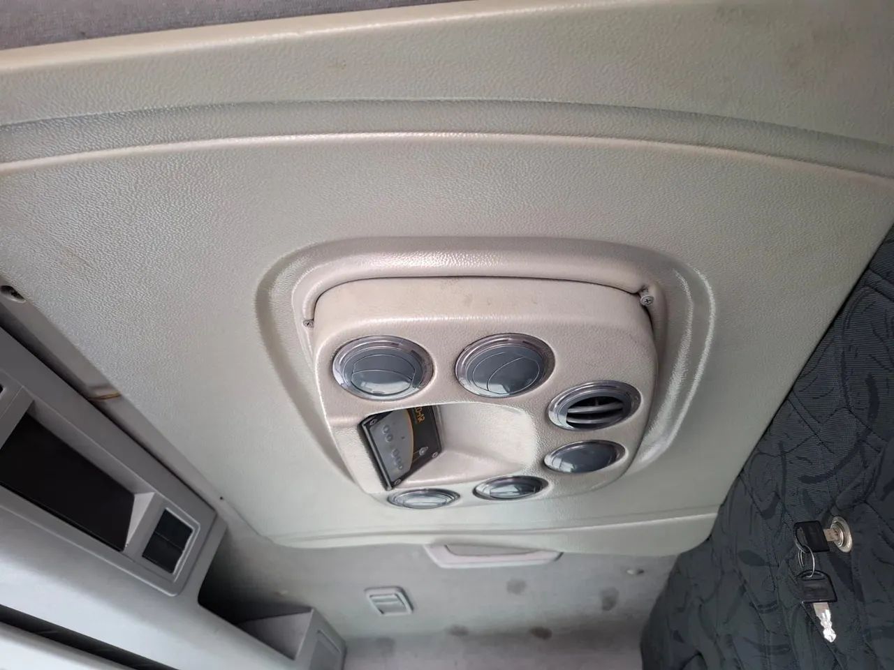 Caminhão VW Constellation 24.250 - 2010 - Foto 13