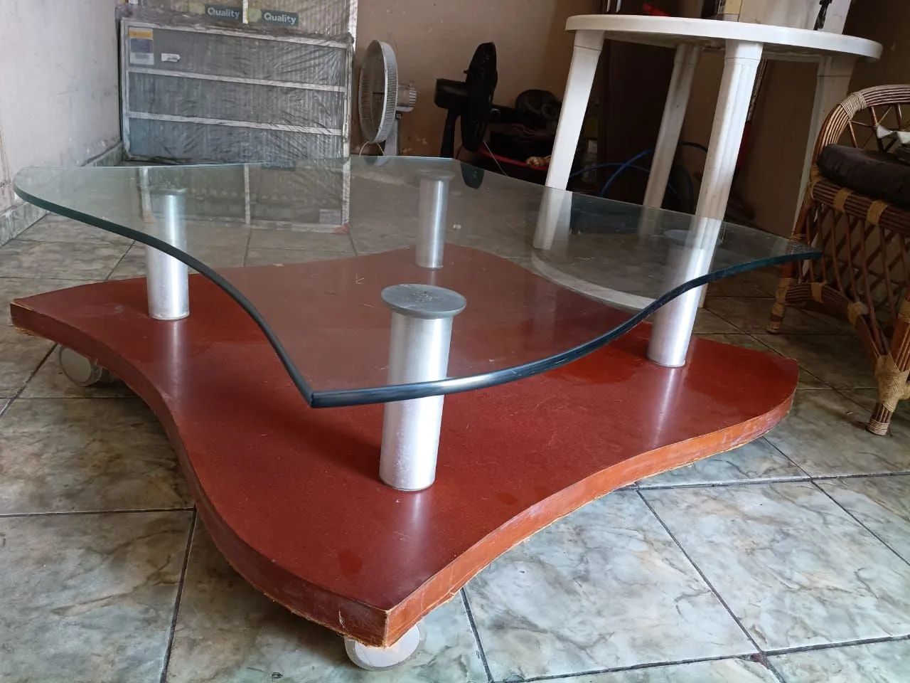 Mesa de centro para sala vidro temperado JACAÚNA ACEITO NEGOCIAR 