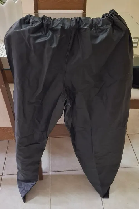 Calça de chuva impermeável