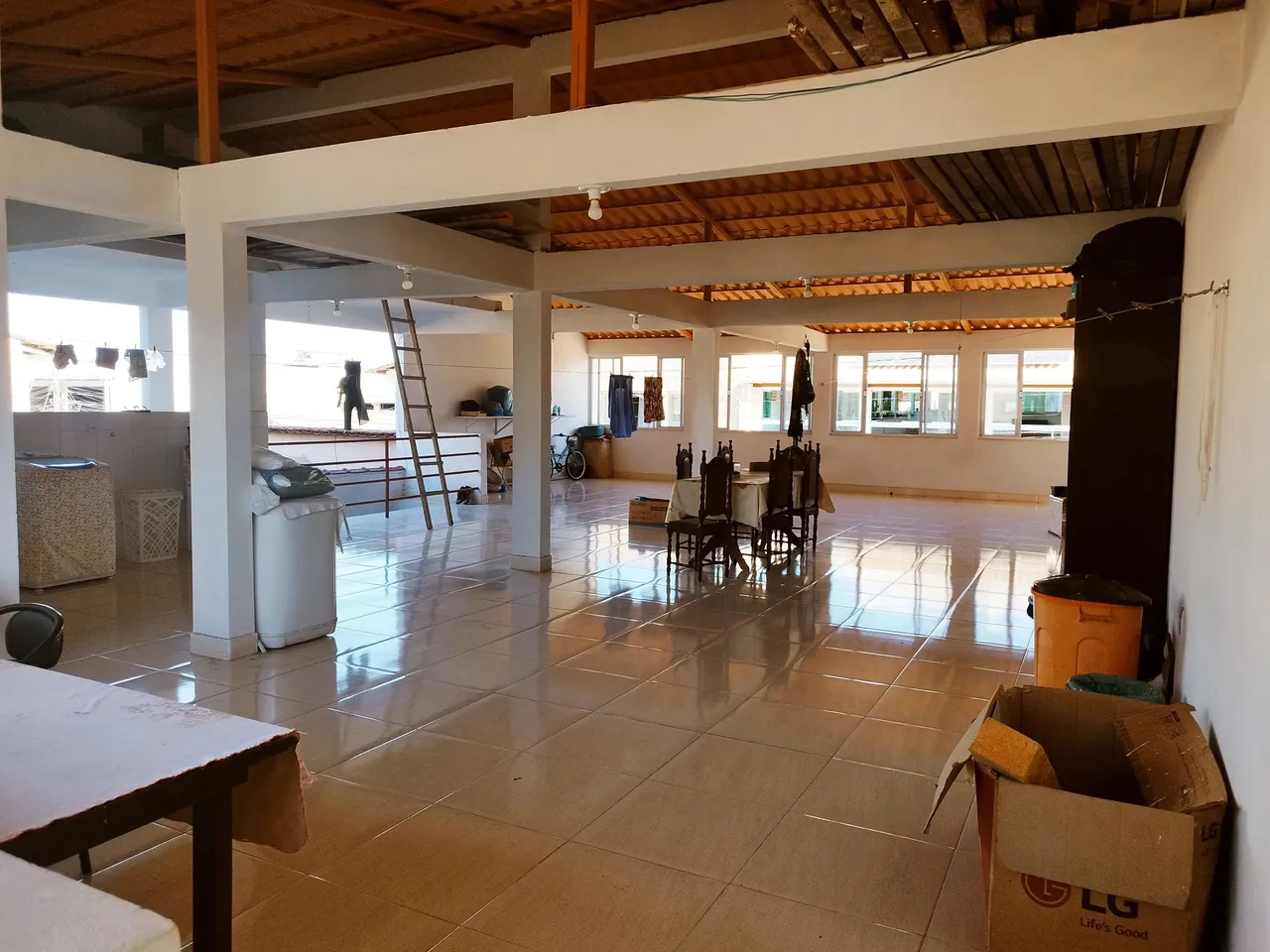 Linda casa 3 qts, suite e com amplo Terraço em Barcelona, Serra, ES