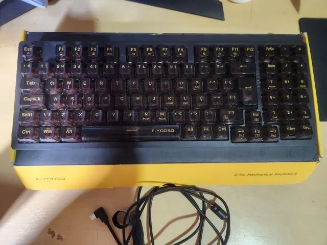 Teclado gamer mecanico e-yooso z94 90% abnt2 switch RED