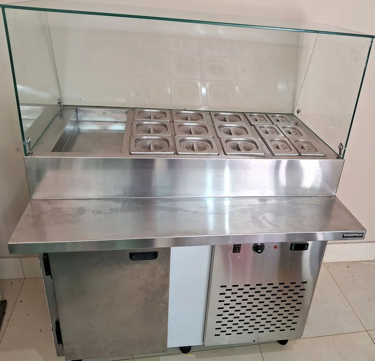Condimentadora inox - 15 cubas - 220 V